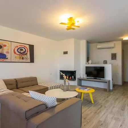 Villa Ilianthos *